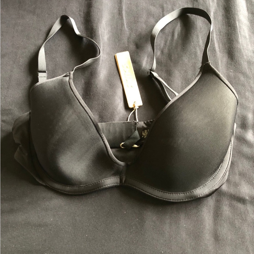 Skims weightless scoop bra